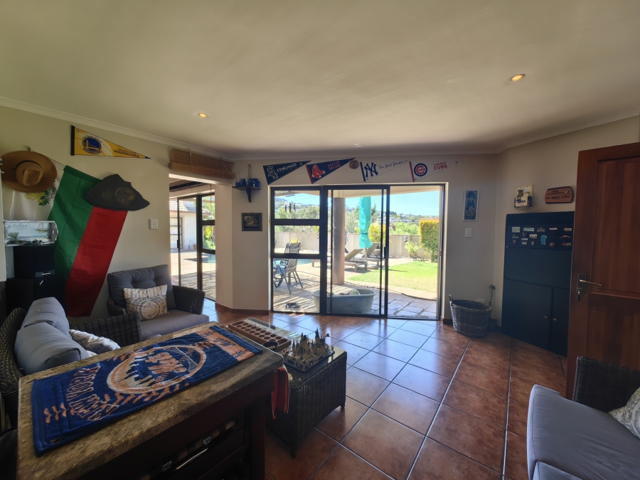 4 Bedroom Property for Sale in Welgedacht Western Cape